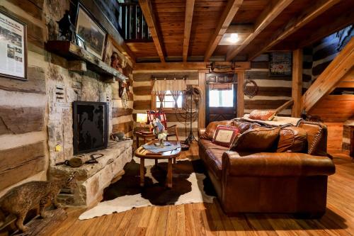 Happy Trails Cabin - image 10