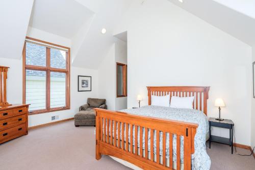 Pacific Street Townhome 514B by Alpine Lodging Telluride