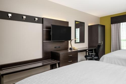 Holiday Inn Express & Suites Florence by IHG in Florence, USA