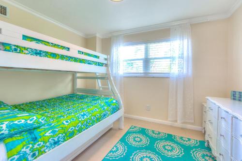 Tropic Terrace #40 - Beachfront Rental condo - image 2