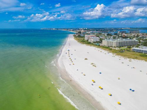 Tropic Terrace #41 - Beachfront Rental apts - image 6