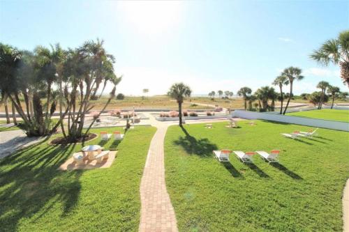 Tropic Terrace #51 - Beachfront Rental condo - main image