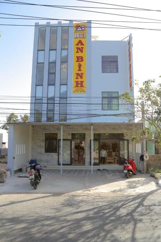 Khach San An Binh Đao Phu Quy - 숙소 외관