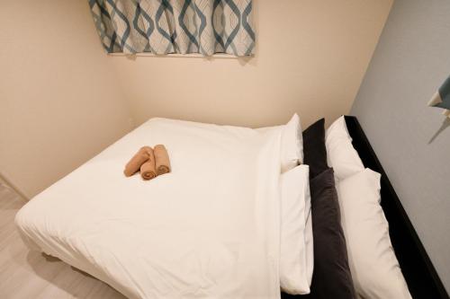 Three-Bedroom Apartment image 5