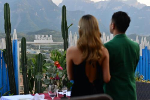 肖恩城堡度假美宿(张家界天门山索道店) 肖恩城堡度假美宿(张家界天门山索道店)