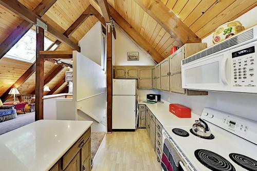 Custom Valley-View Home Near Northstar Village home - image 7