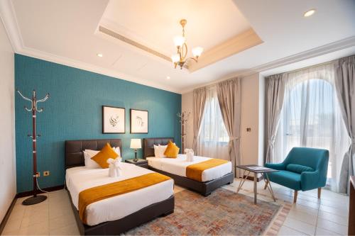 The S Holiday Homes - Luxurious 5 Bedrooms Villa at Palm Jumeirah with Private Swimming Pool and Pri