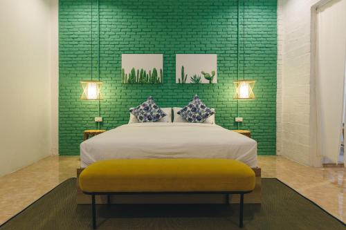 Yindee Home & Cafe Room Type - Deluxe Queen Room