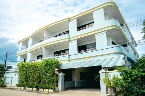 Vista exterior, N.P. Apartment in Narathiwat