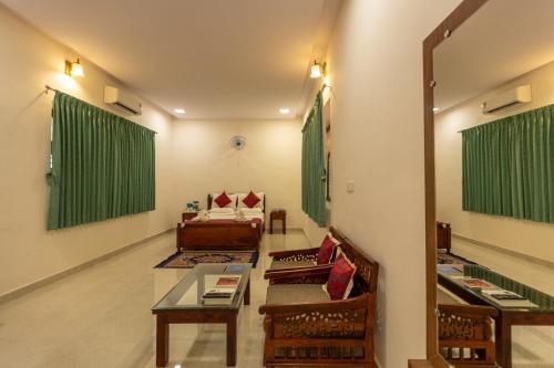 KSTDC Hotel Mayura Adilshahi Bijapur in Bijapur