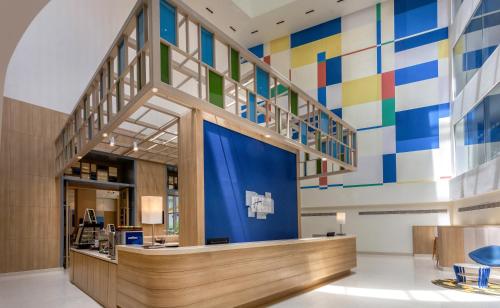 Restaurant, Holiday Inn Express and Suites Bengaluru Old Madras Road By IHG in Hoskote