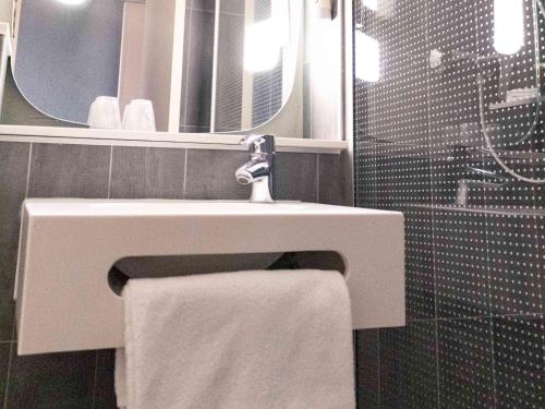 ibis Paris Gennevilliers - image 5