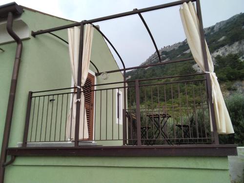 Balkons/terase, Camere B81 di Strain Neva in San Dorligo Della Valle