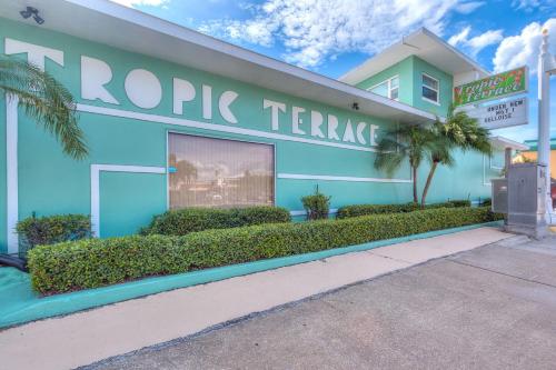 Tropic Terrace #21 - Beachfront Rental apts - image 4