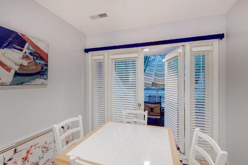 Sea Colony - 53010 Lakeshore - image 6