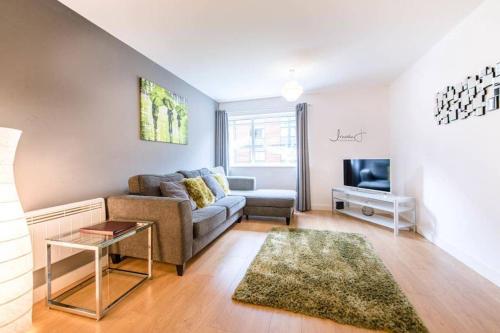 *ah4u* 2-bed Apartment, , Greater Manchester