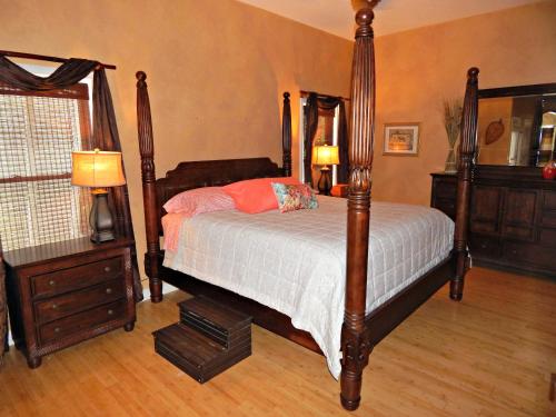 Fantasea is the Perfect Beach House with Pool and Hot Tub 4 bed3 bath with 2 Master Suites - main image