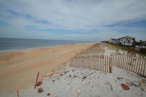 Just Beachy A Luxury Retreat Sleeps 12 3 Levels with Elevator- Perfect for 1-3 Families Travelin - image 6
