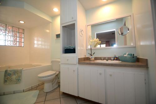 Just Beachy A Luxury Retreat Sleeps 12 3 Levels with Elevator- Perfect for 1-3 Families Travelin