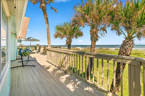 PELICAN BEACH Private Ocean Front Beach House- Sleeps 10 Bring your Surf Boards Newly Renovate - image 14