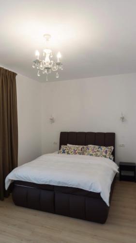 M Rooms - image 14