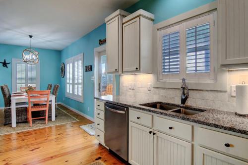 Salty Pelican home - image 5