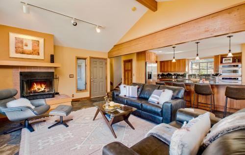 Reverie Luxury Home at Windcliff condo - main image