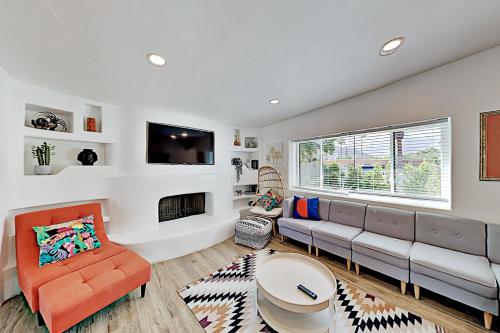 Stunning Remodeled Home with Pool & 2 Fireplaces home - image 3