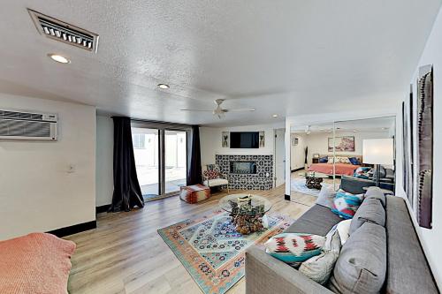 Stunning Remodeled Home with Pool & 2 Fireplaces home - image 7