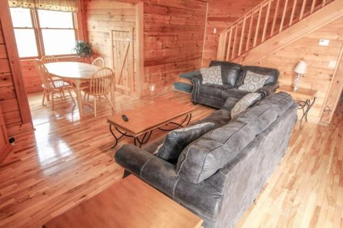 24 Bear Trax Cabin - image 7
