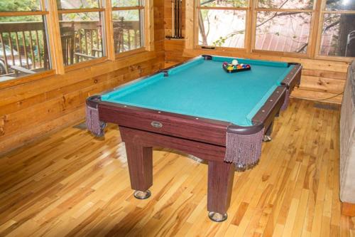 24 Bear Trax Cabin - image 5
