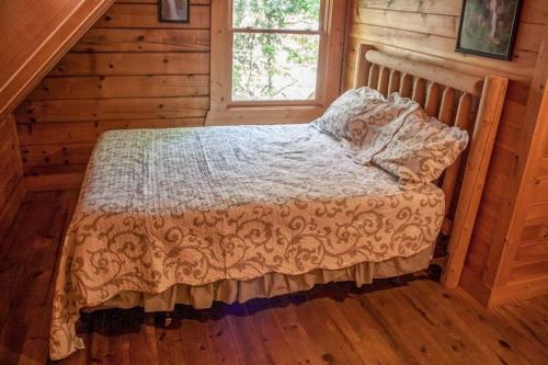 24 Bear Trax Cabin - image 2