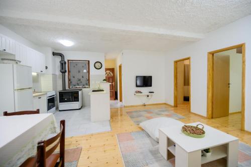 Létesítmények, Village house Vrelo in Milocer