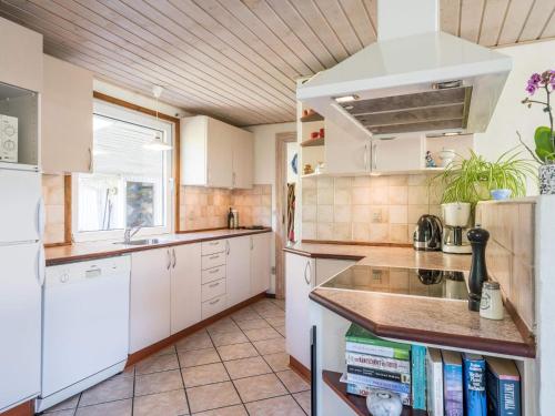 บริการและสิ่งอำนวยความสะดวก, 6 person holiday home in Henne in เฮนเน สตรันด์