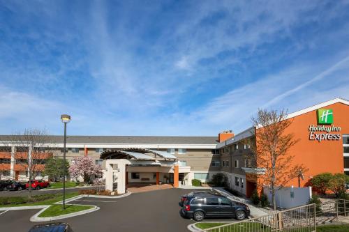 Holiday Inn Express Milwaukee - West Medical Center By IHG