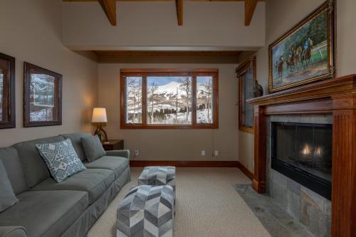 GOLD HILL by Exceptional Stays - image 6