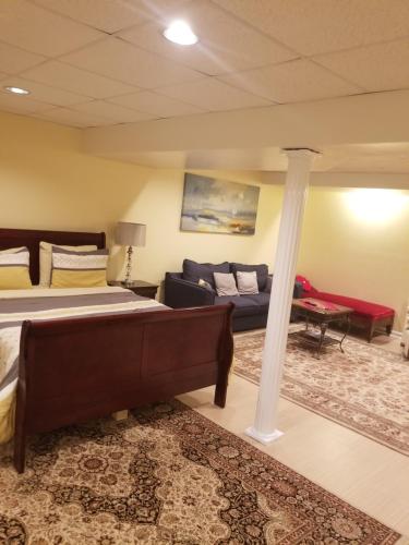 Superb Basement close to the Gaylord MGM Outlets National Harbor in Fort Washington, USA