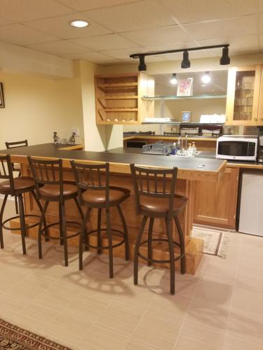 Superb Basement close to the Gaylord MGM Outlets National Harbor in Fort Washington, USA