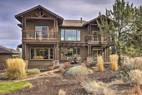 . Modern Eagle Crest Escape w/ Patio & 2 Balconies!