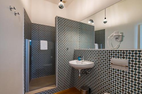 Lost Lisbon :: Avenida House - image 12