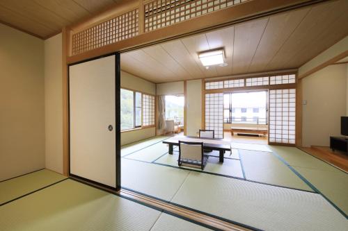 Japanese-Style Special Corner Room