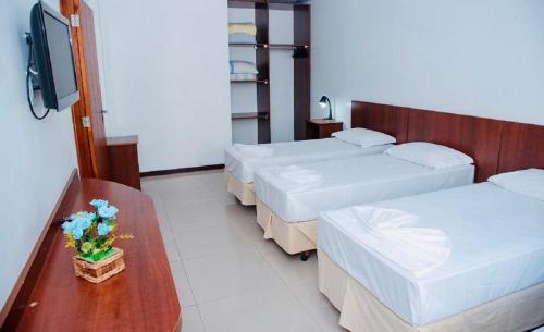 Luxury Triple Room room in Hotel Suiça Faber