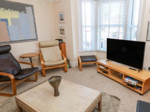 Dovedale Ryde - image 8