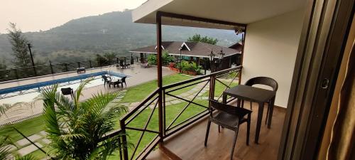 Garden, Green Velvet Resort - Near Pawna Lake near The Oven, Pawna Dam, Lonavala