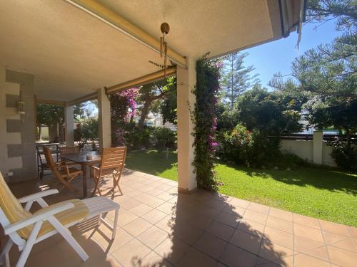  TH64 Villa Creixell for 10 people in Creixell