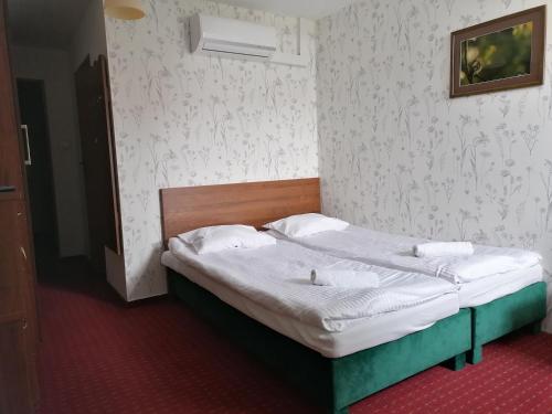 1 double bed