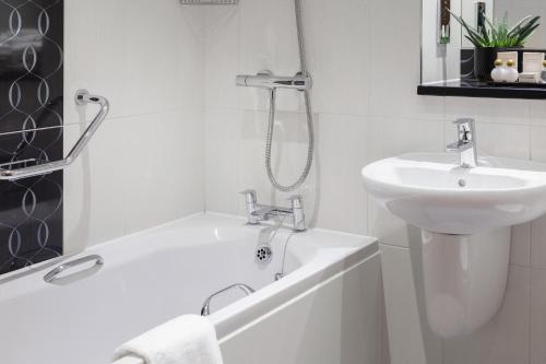 276164408 Mytton Fold Hotel, Ribble Valley