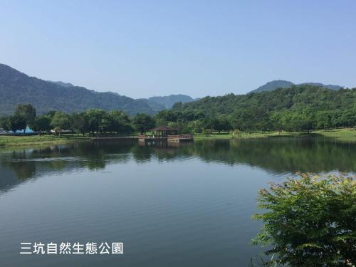 Surrounding environment, San keng lao die near Cihu Memorial Sculpture Park