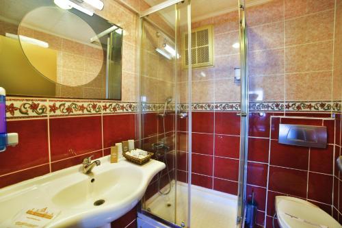 Laleli Emin Hotel - image 7