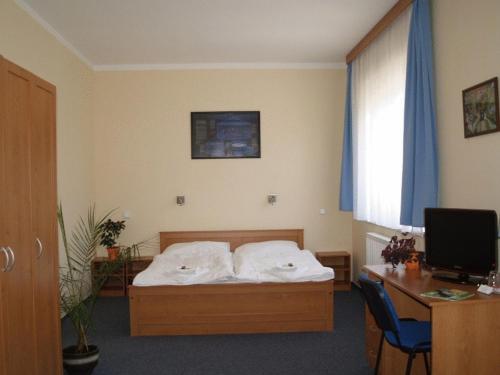 Parkhotel Terezín - image 8